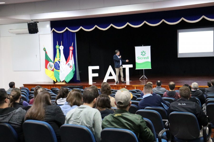 Semana Acadêmica da FAT destaca novos rumos para a economia pós-pandemia do Covid-19